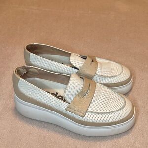 Women's Wonders Sneaker Loafers size 39